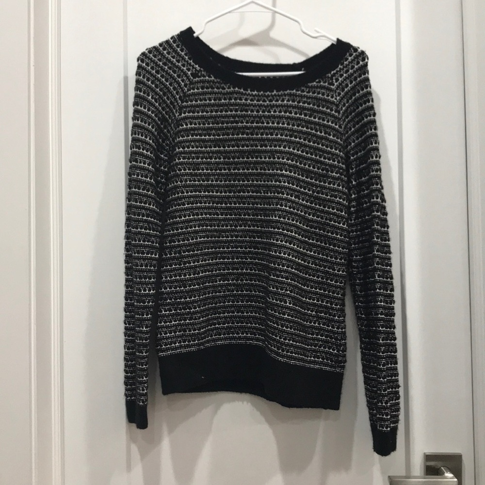 Bass black and white knit sweater
